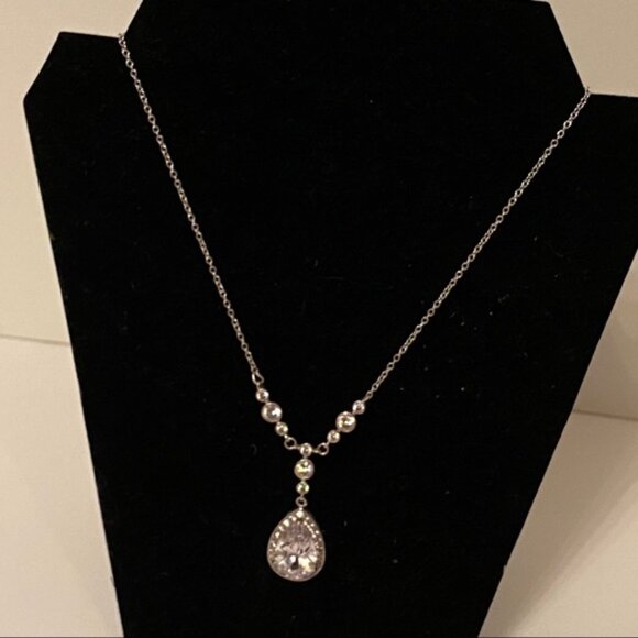 NECKLACE STERLING SILVER 925 17” CRYSTALS PEAR SHAPE PENDANT BLING SPARKLE - Picture 2 of 8